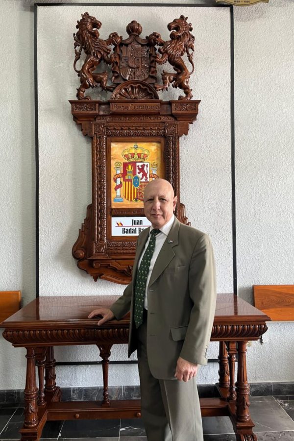 1752249021215-768x1024